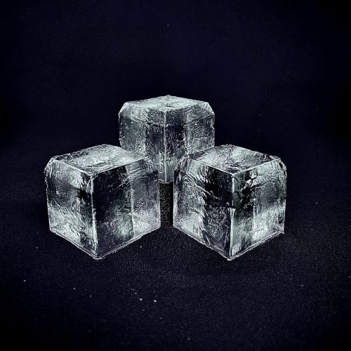 Floating Artificial XL Ice Cube/Negroni Ice Cube